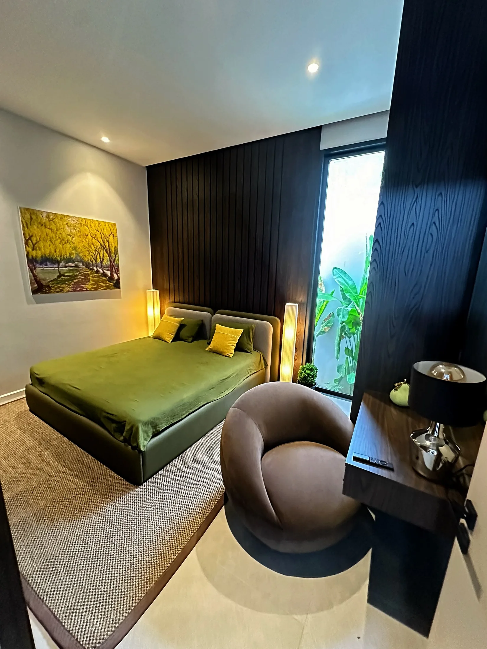 ภาพห้องนอนหลัก ห้องนอน bedside ที่ Charm Pool Villa Honeywood ราไวย์ ภูเก็ต ประเทศไทย